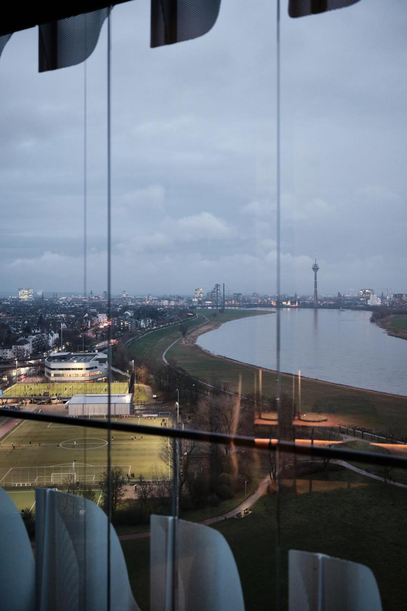 The Zipper Hotel Und Apartments Düsseldorf Buitenkant foto