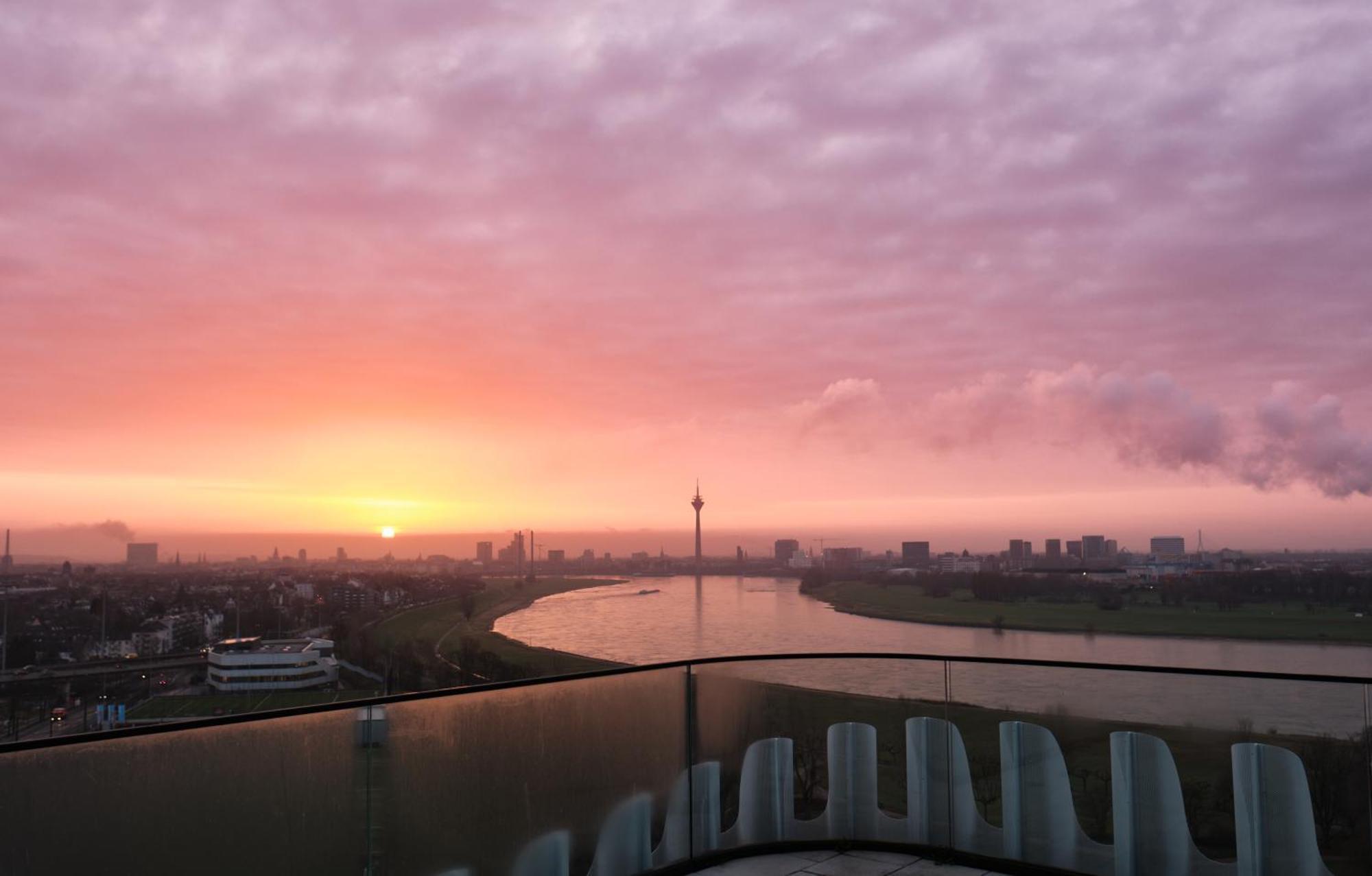 The Zipper Hotel Und Apartments Düsseldorf Buitenkant foto